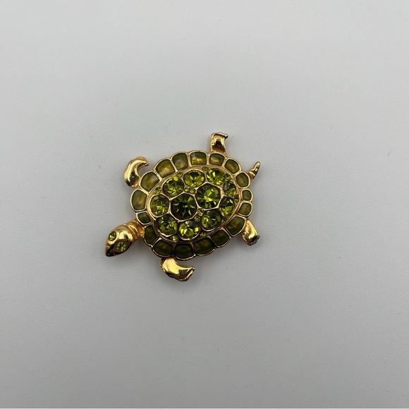 Gold-tone Turtle Brooch with Green Rhinestones - Picture 2 of 11